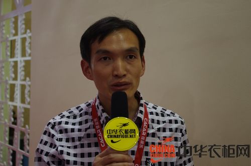 雅迪斯衣柜营销总监谢顺清